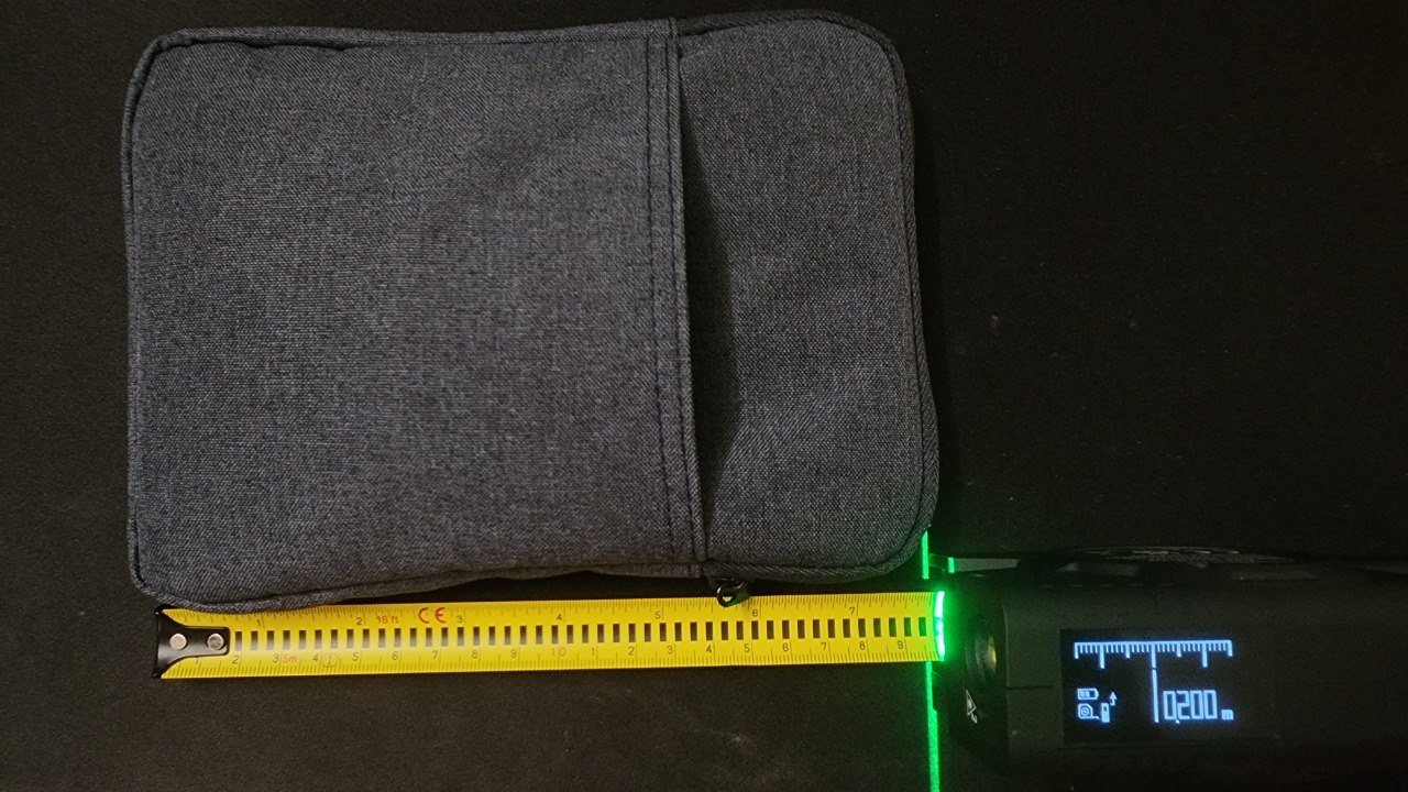 Kindle 保护套长度激光测距实测 20cm